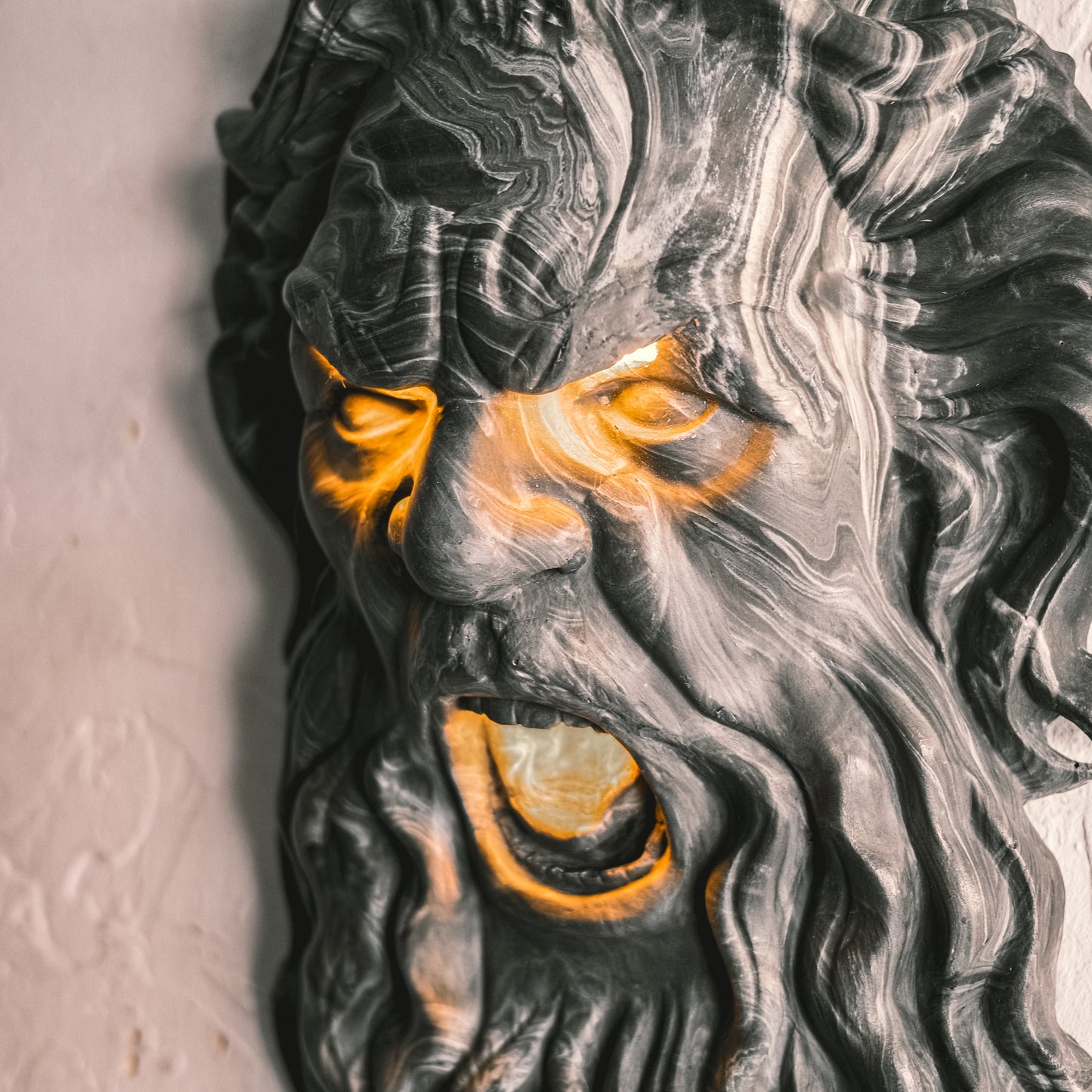Zeus Siyah