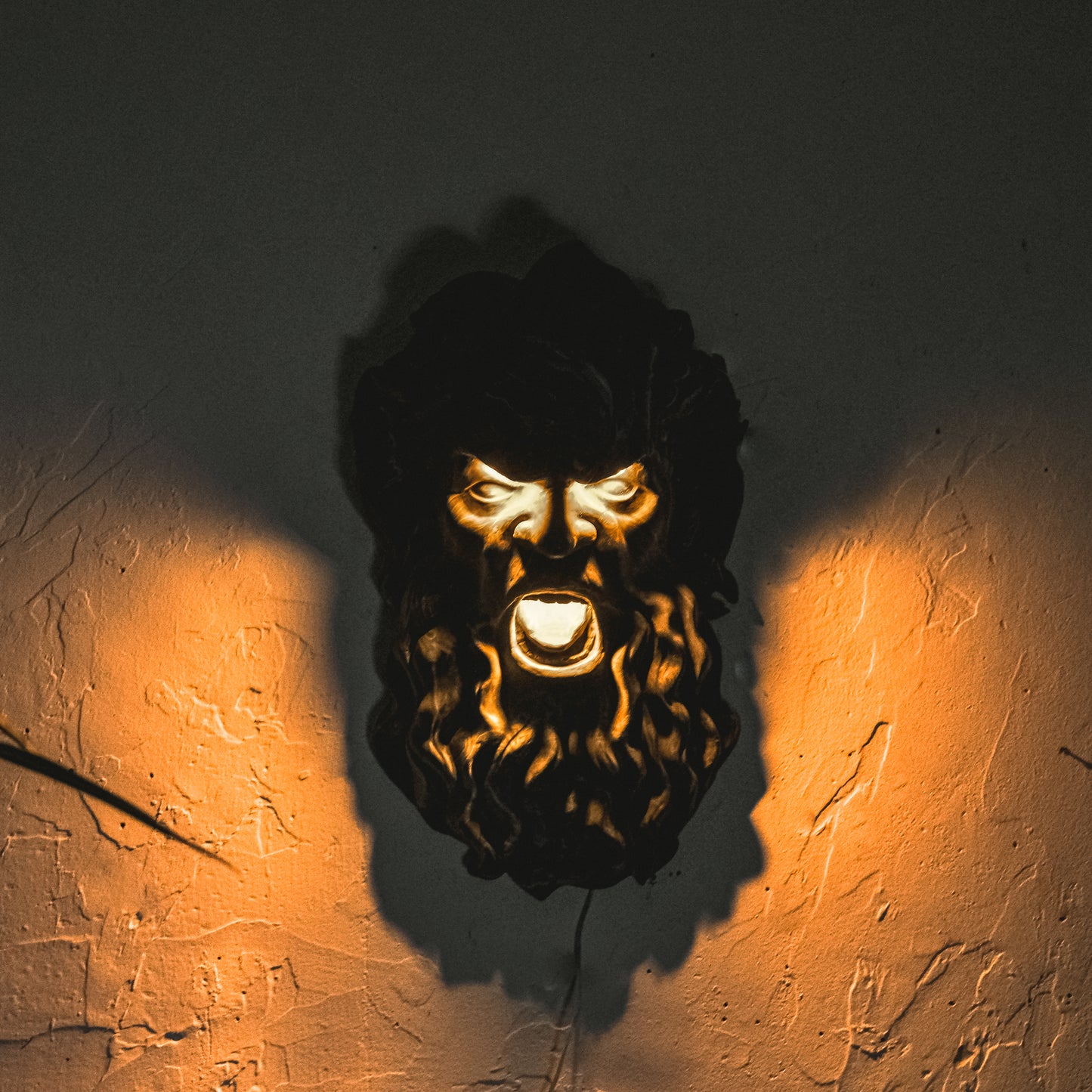 Zeus Siyah