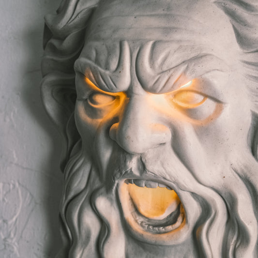 Zeus Beyaz